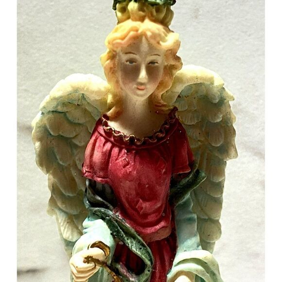 Gantz Resin Standing Angel Holding Lantern Ornament Christmas Decoration - Picture 2 of 4